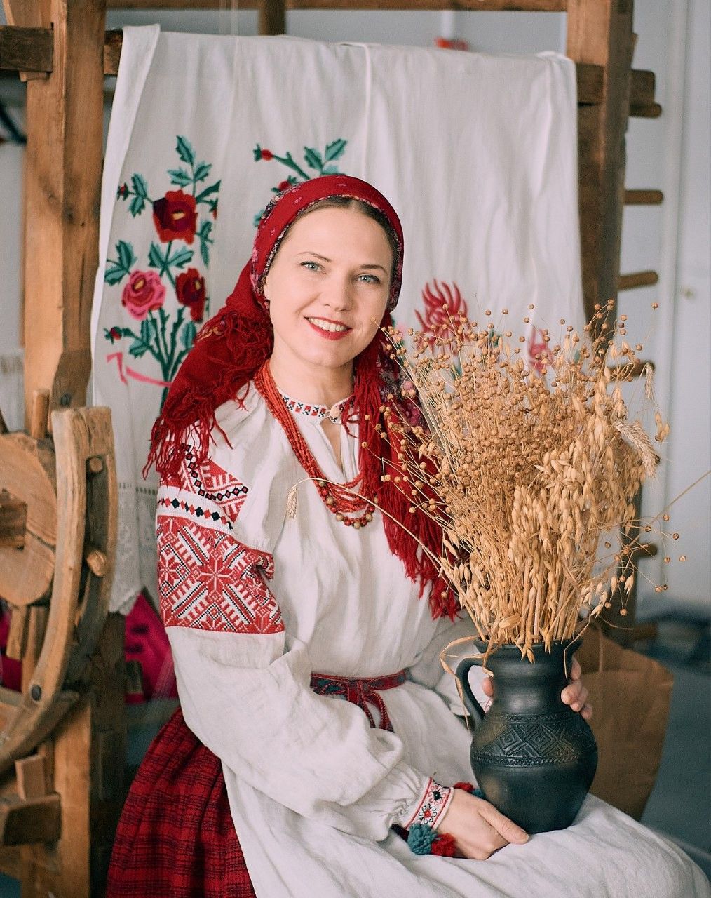 Women in Slavic costumes in Antwerp