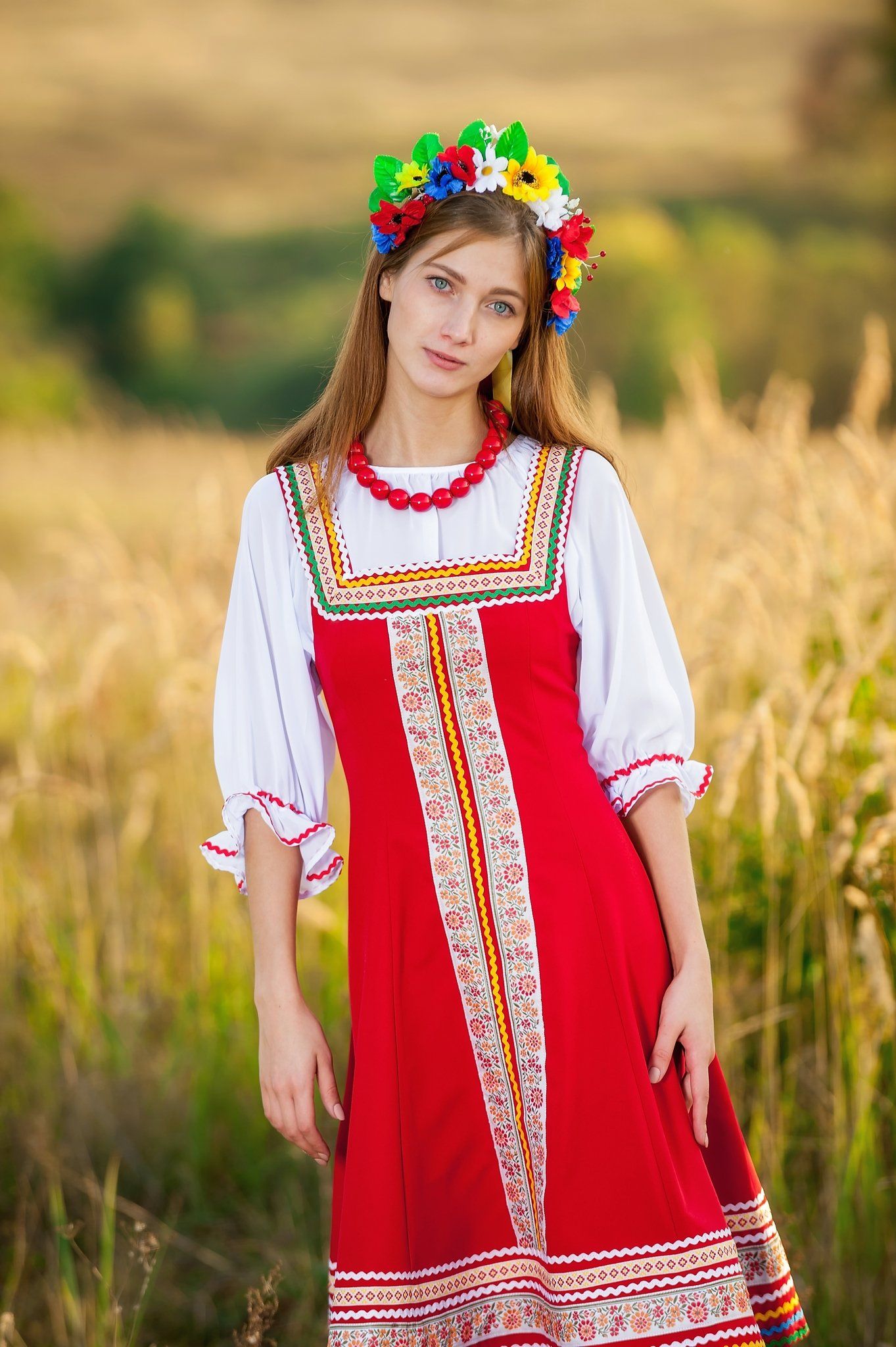 Women in Slavic costumes in Antwerp